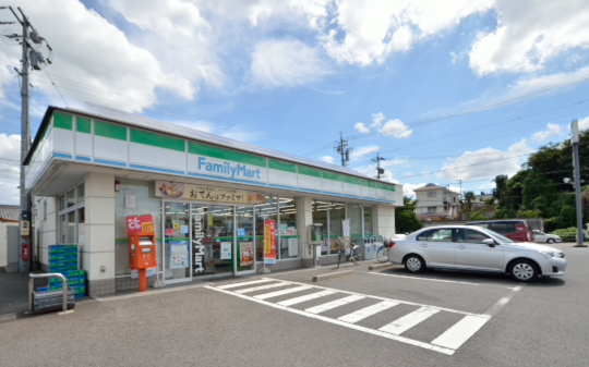 ファミリーマート小垣江西店